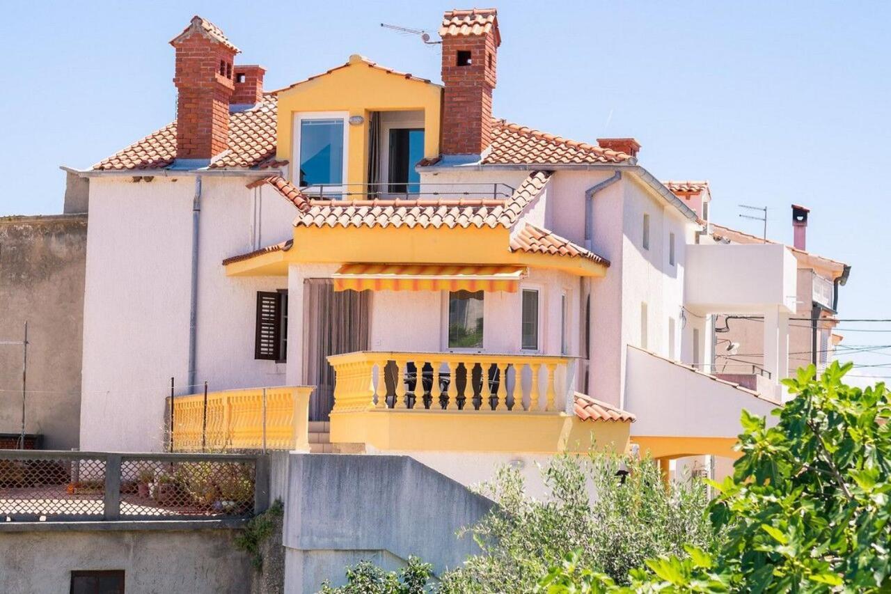 Apartment Polo Vrbnik  Exterior foto
